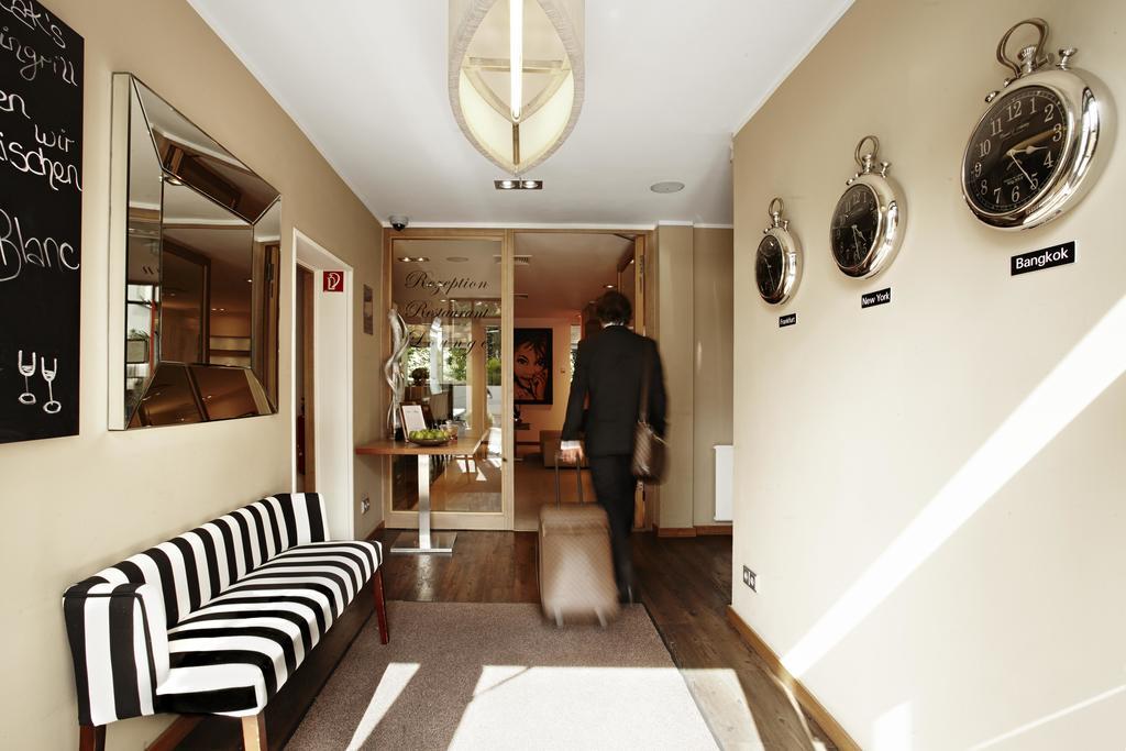 Hotel Bonjour باد سودن آم تاونوس المظهر الخارجي الصورة