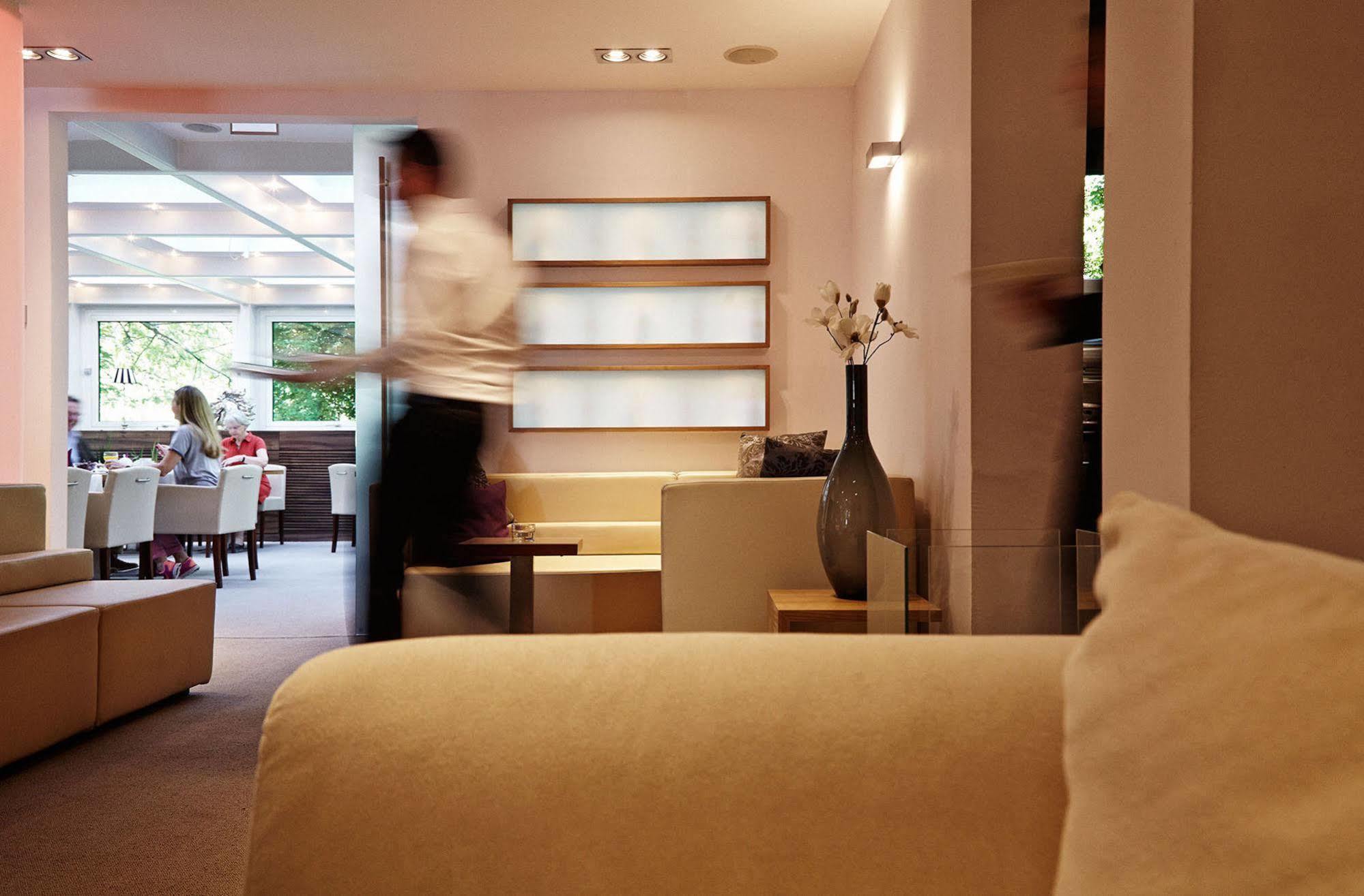 Hotel Bonjour باد سودن آم تاونوس المظهر الخارجي الصورة
